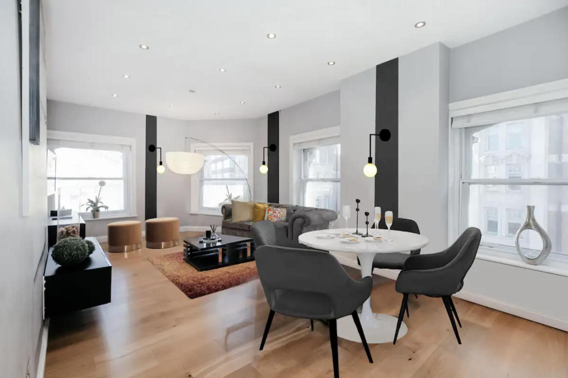 Cool Covent Garden Theatre Design Hub For Families Friends Couples Apartment London Exterior photo