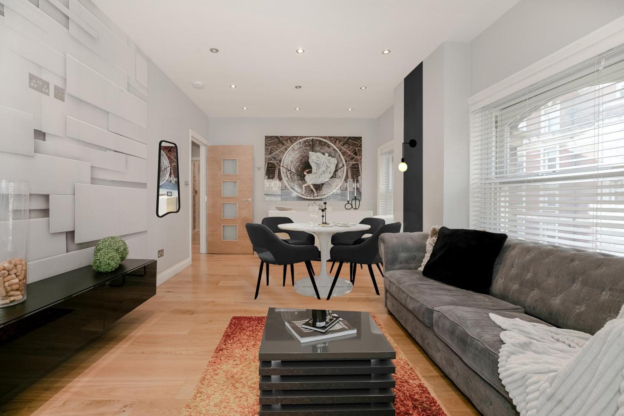 Cool Covent Garden Theatre Design Hub For Families Friends Couples Apartment London Exterior photo